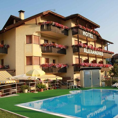אפיאנו סולה סטרדה דל וינו Hotel Alexandres מראה חיצוני תמונה