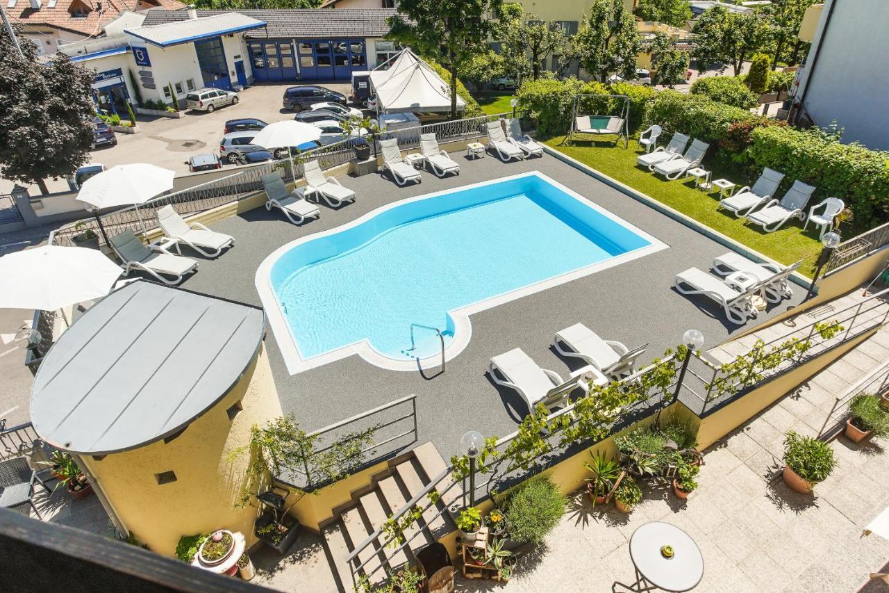 אפיאנו סולה סטרדה דל וינו Hotel Alexandres מראה חיצוני תמונה