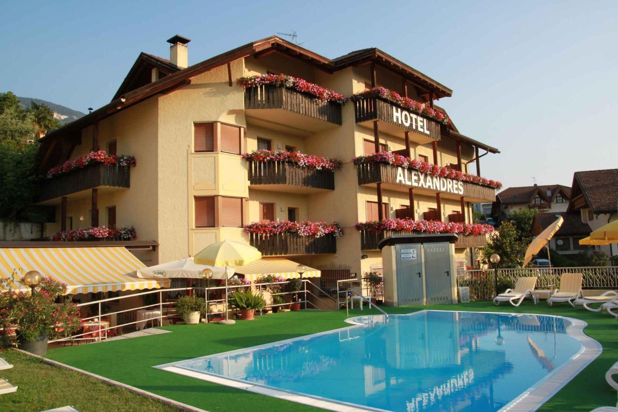 אפיאנו סולה סטרדה דל וינו Hotel Alexandres מראה חיצוני תמונה