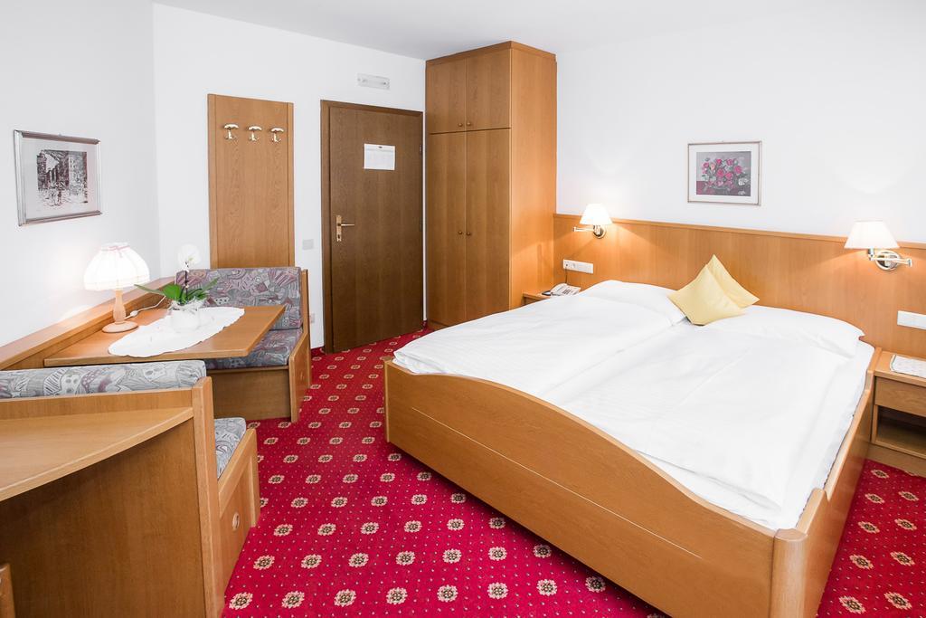 אפיאנו סולה סטרדה דל וינו Hotel Alexandres מראה חיצוני תמונה