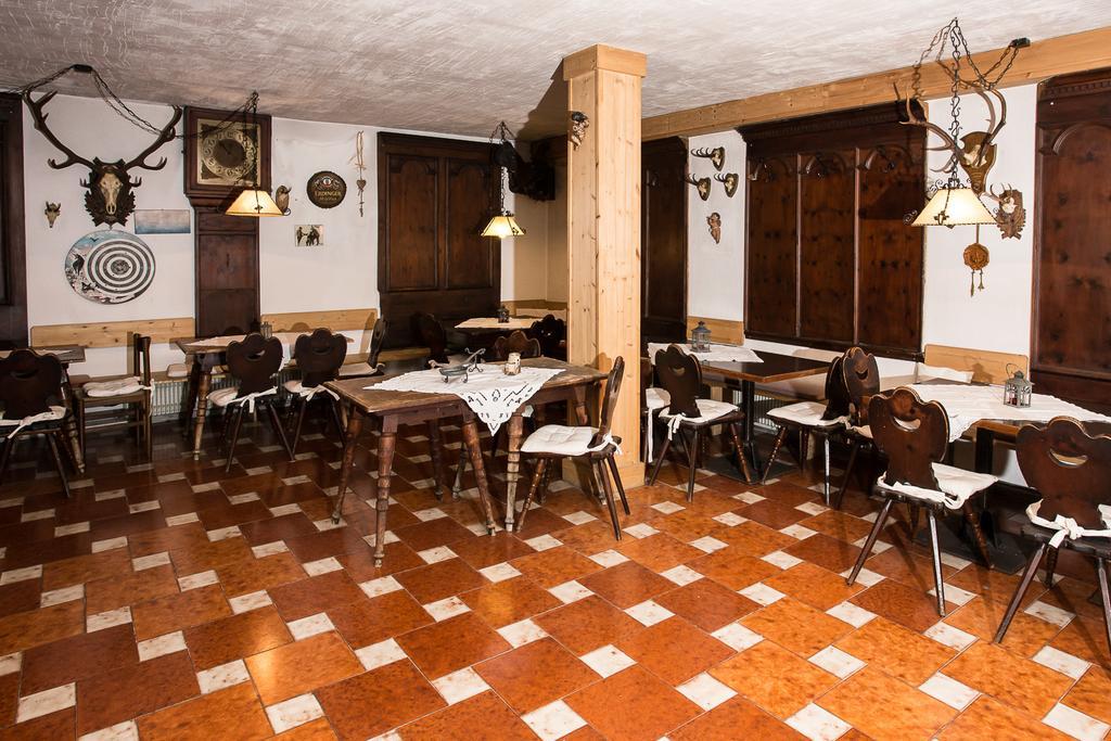 אפיאנו סולה סטרדה דל וינו Hotel Alexandres מראה חיצוני תמונה