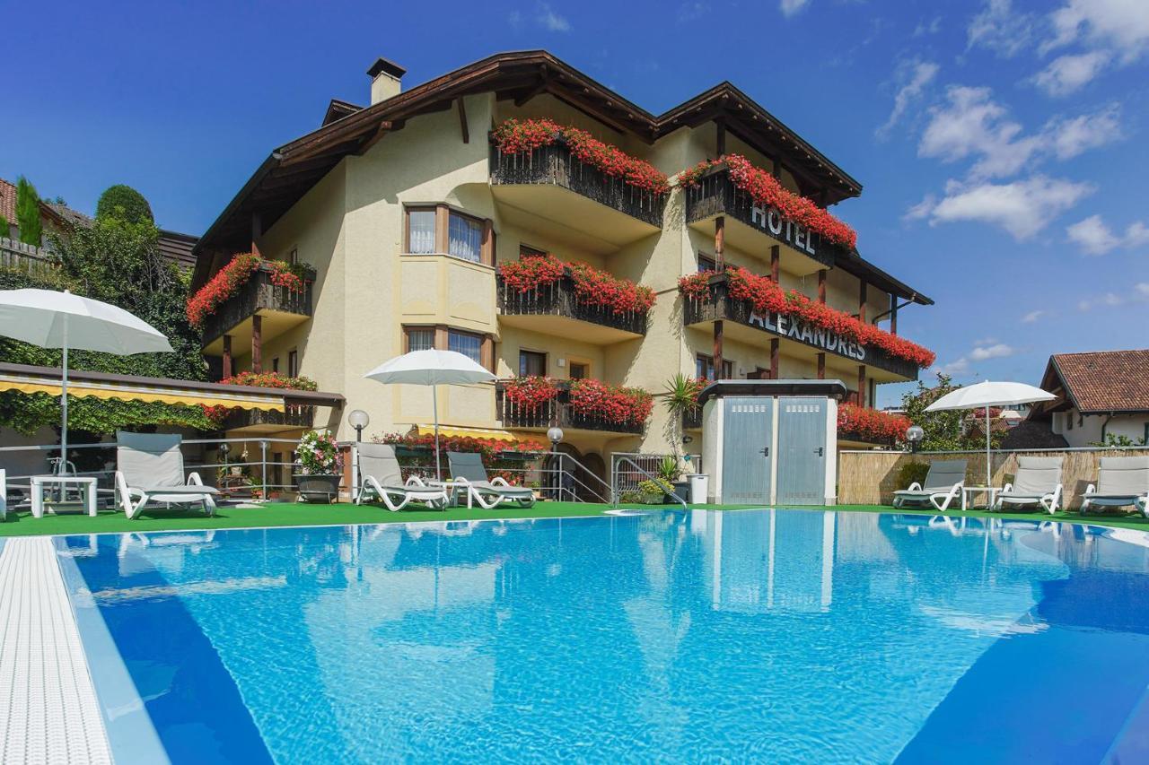 אפיאנו סולה סטרדה דל וינו Hotel Alexandres מראה חיצוני תמונה